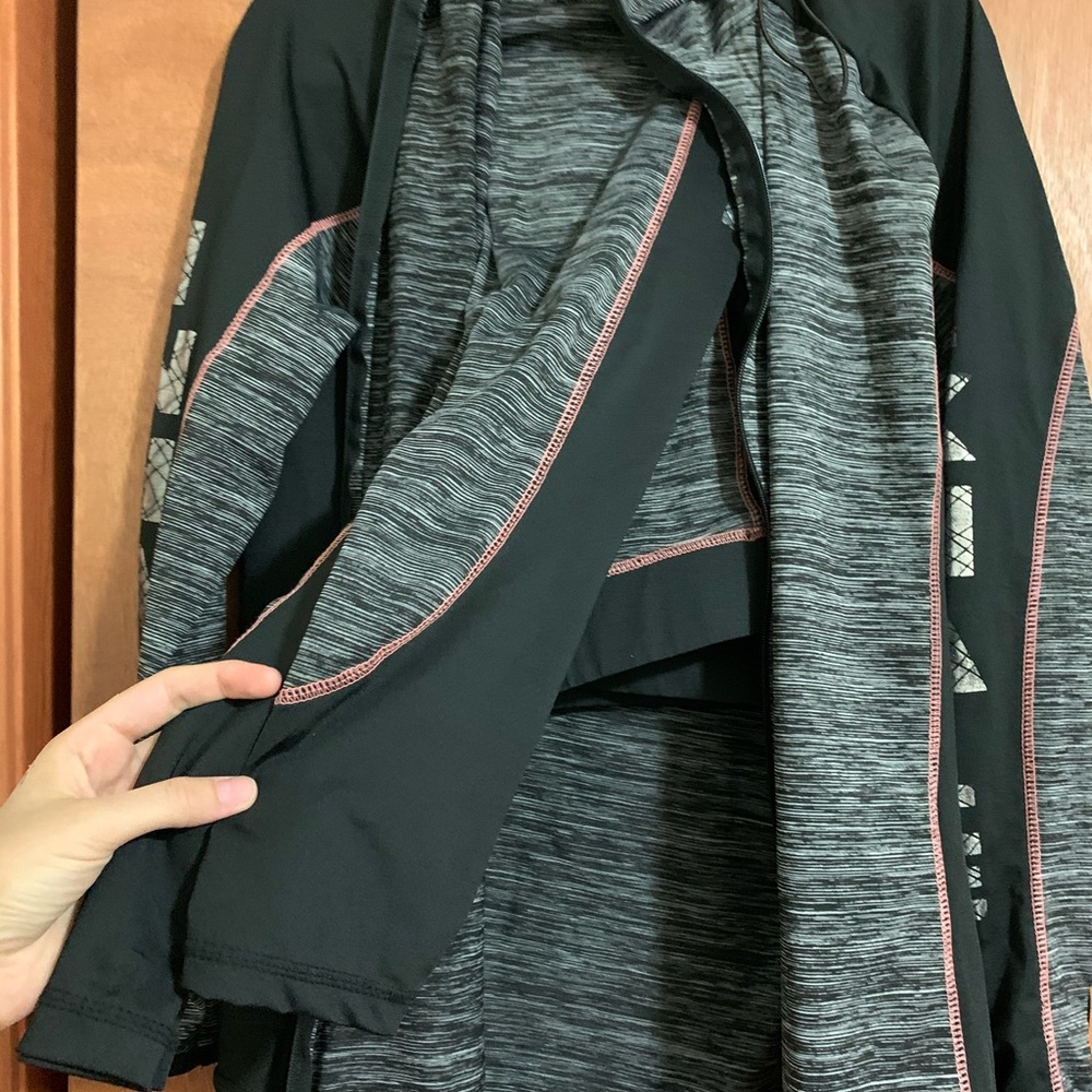 Sports clothing